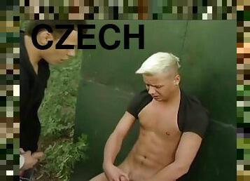 vonku, čúranie, amatérske, gejské, pár, blondýna, fetišistické, české, les, twink