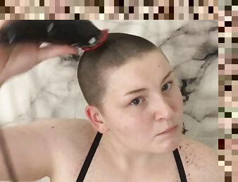 All Natural Babe Films Head Shave For First Time - Big tits