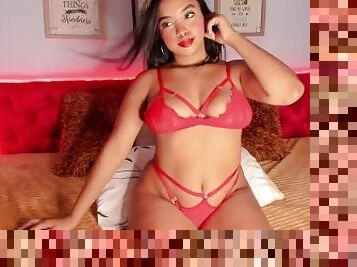 Latina with a big ass wants to make you masturbate