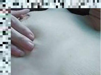 pezones, amateur, babes, madurita-caliente, masaje, pelirroja, a-solas, alegre, tatuaje, tetitas