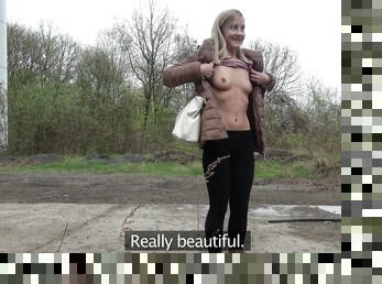 Amateur blonde Sicilia Crane takes money to have sex in outdoors